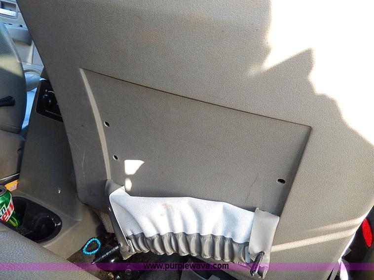 image for item I4261 2004 Dodge Durango SLT SUV