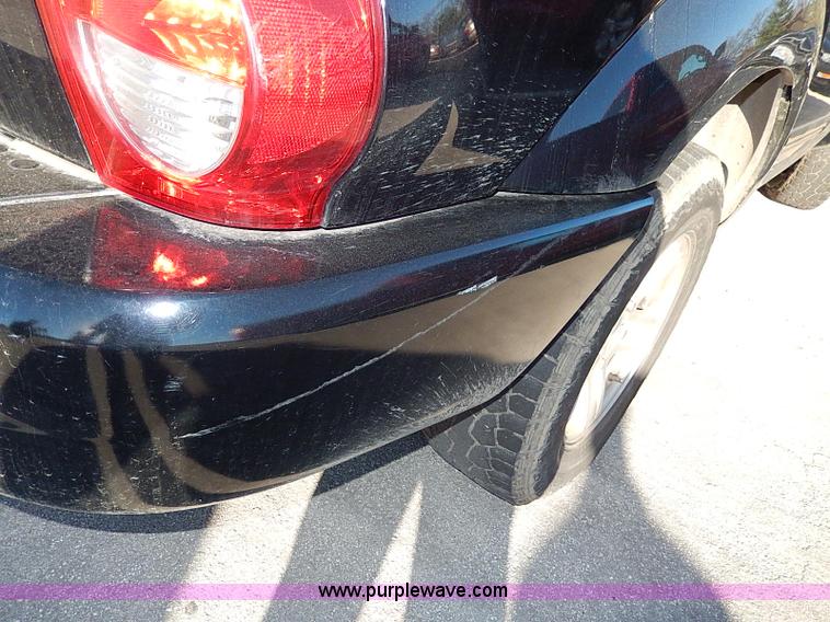 image for item I4261 2004 Dodge Durango SLT SUV