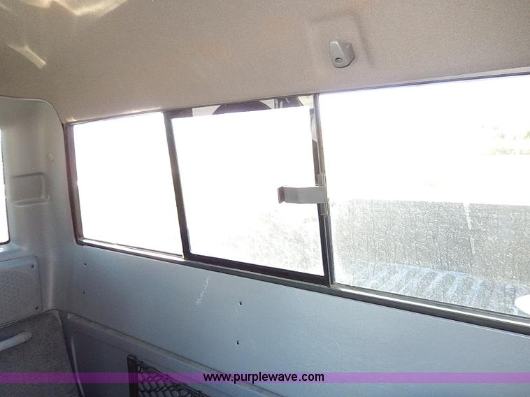 image for item I4262 2002 Ford Ranger XLT SuperCab pickup truck