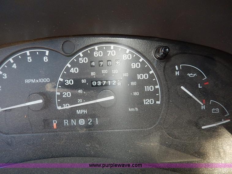 image for item I4262 2002 Ford Ranger XLT SuperCab pickup truck