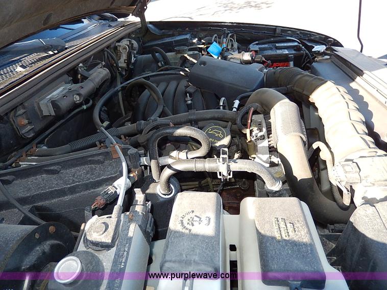 image for item I4262 2002 Ford Ranger XLT SuperCab pickup truck