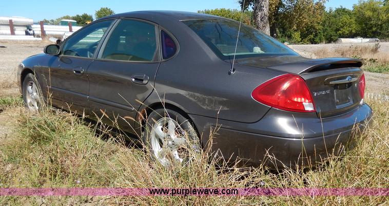 image for item I4278 2003 Ford Taurus SE