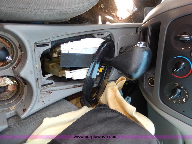 image for item I4278 2003 Ford Taurus SE