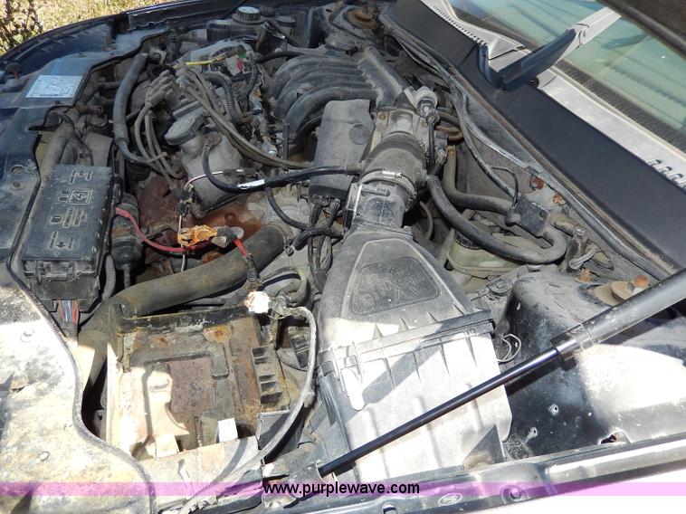 image for item I4278 2003 Ford Taurus SE