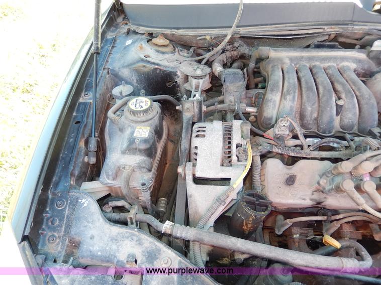 image for item I4278 2003 Ford Taurus SE