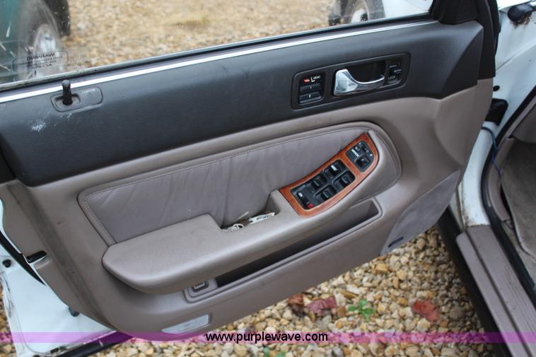 image for item I4290 1992 Acura Legend LS