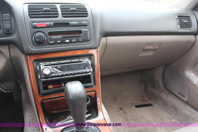 image for item I4290 1992 Acura Legend LS