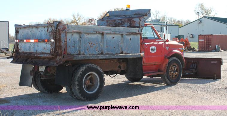 image for item I4697 1968 Chevrolet C60 dump truck