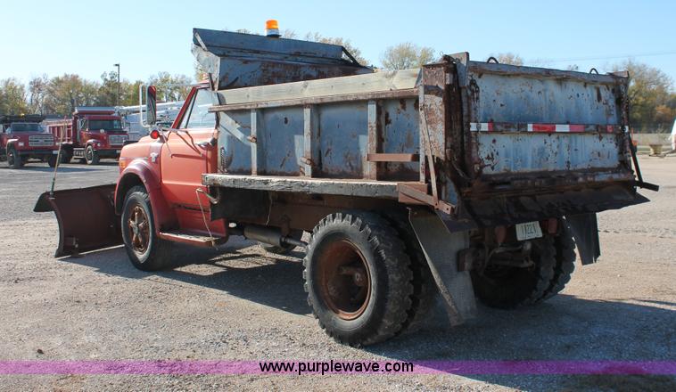 image for item I4697 1968 Chevrolet C60 dump truck