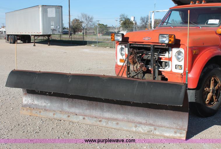 image for item I4697 1968 Chevrolet C60 dump truck