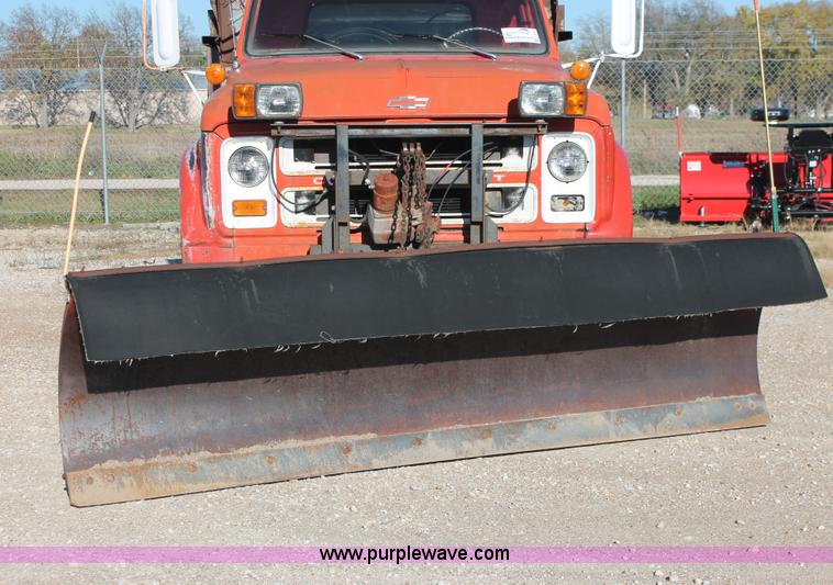 image for item I4697 1968 Chevrolet C60 dump truck