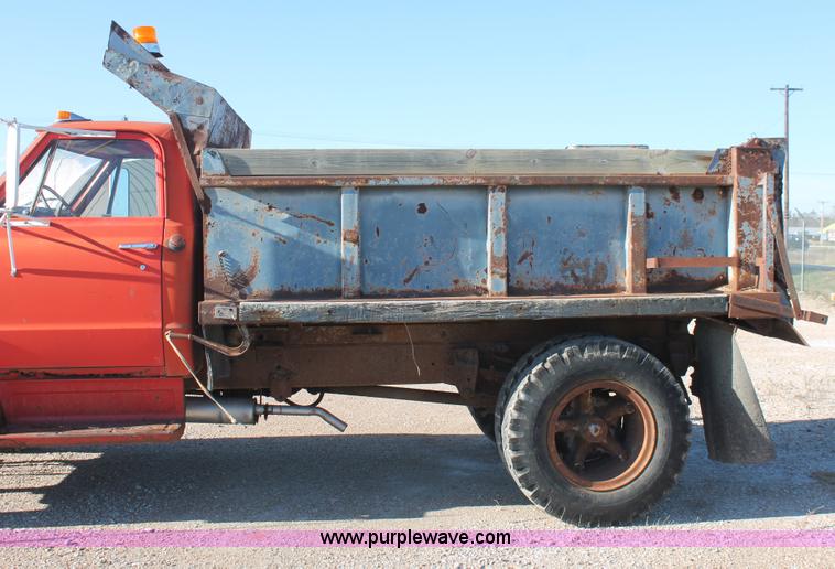 image for item I4697 1968 Chevrolet C60 dump truck