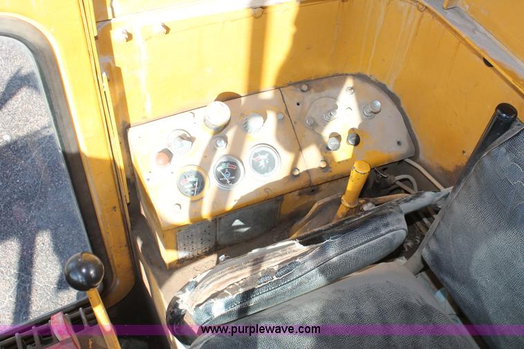 image for item I4698 Caterpillar 112 rigid frame motor grader