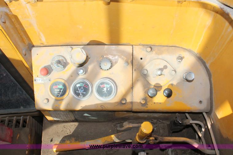 image for item I4698 Caterpillar 112 rigid frame motor grader