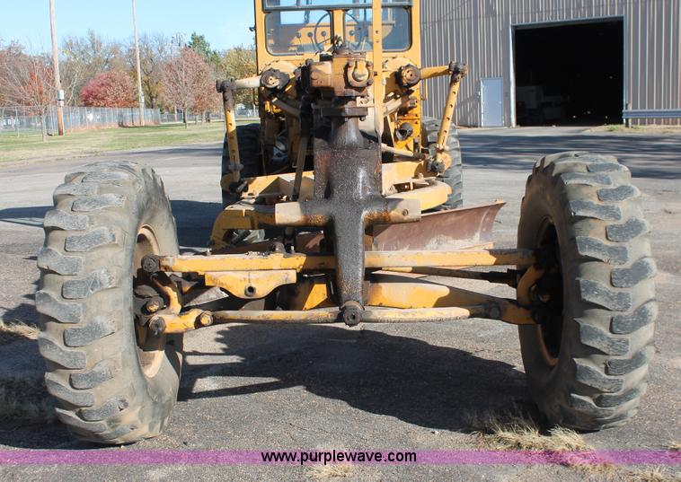 image for item I4698 Caterpillar 112 rigid frame motor grader
