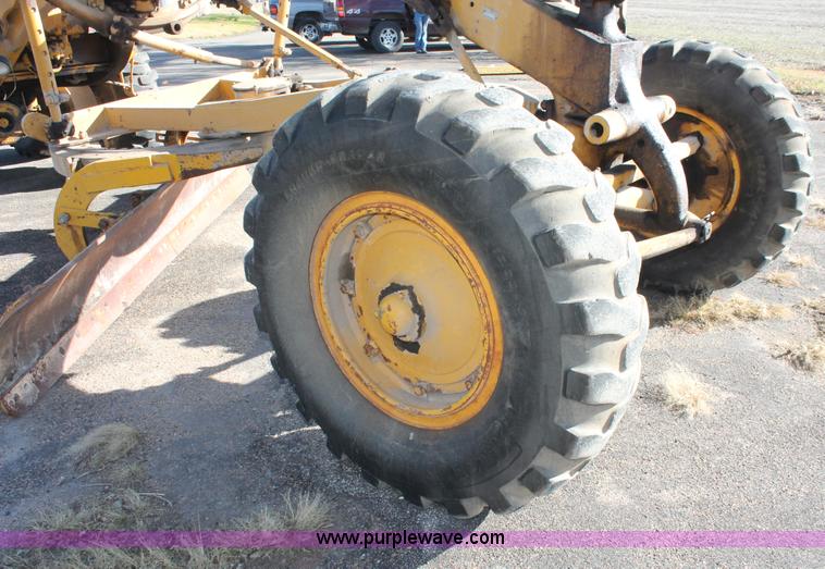 image for item I4698 Caterpillar 112 rigid frame motor grader