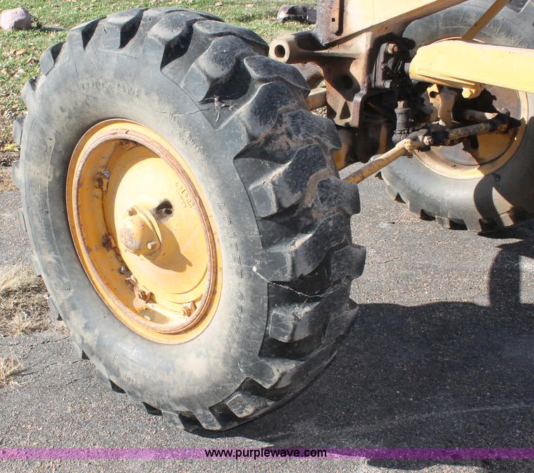 image for item I4698 Caterpillar 112 rigid frame motor grader