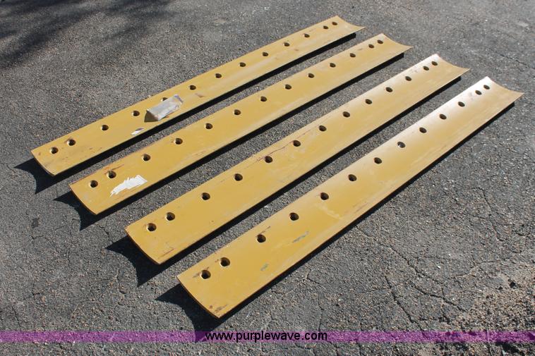 image for item I4698 Caterpillar 112 rigid frame motor grader