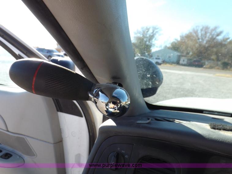 image for item I8259 2004 Ford Crown Victoria Police Interceptor