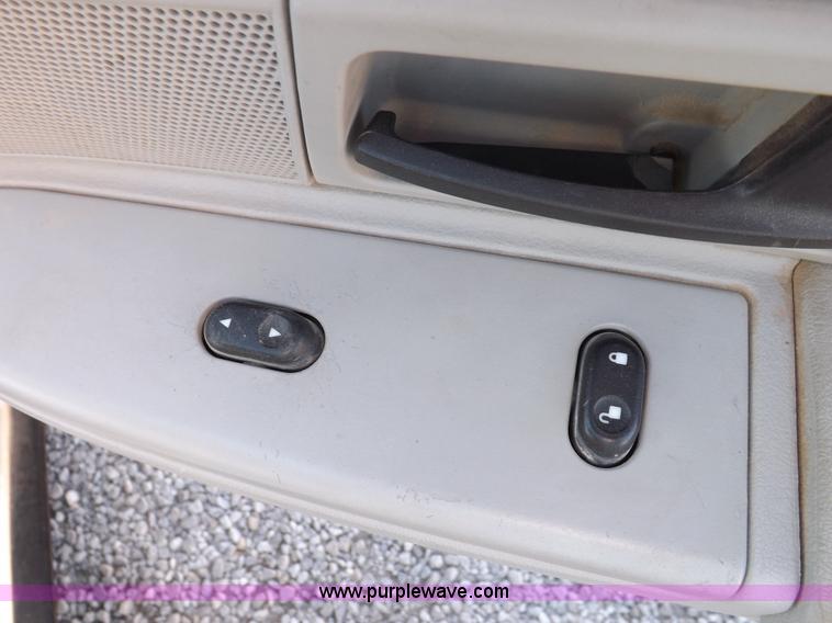 image for item I8259 2004 Ford Crown Victoria Police Interceptor