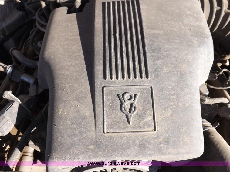 image for item I8259 2004 Ford Crown Victoria Police Interceptor