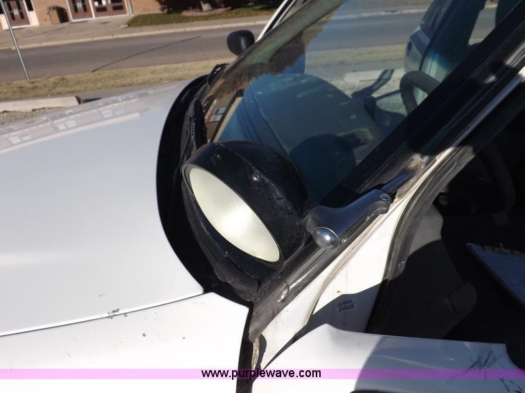 image for item I8259 2004 Ford Crown Victoria Police Interceptor