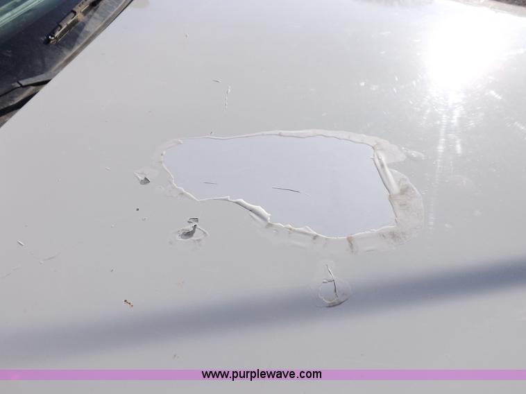 image for item I8259 2004 Ford Crown Victoria Police Interceptor