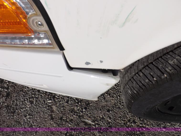 image for item I8259 2004 Ford Crown Victoria Police Interceptor