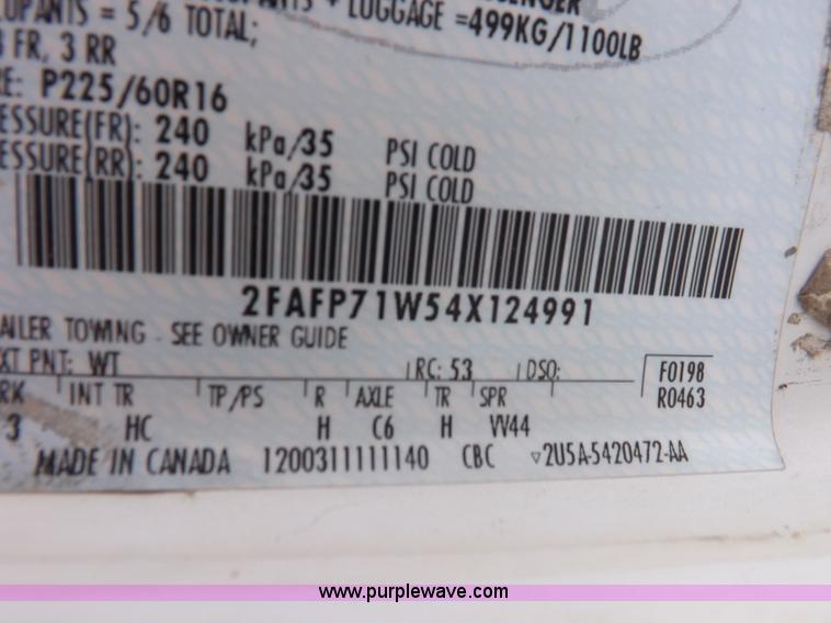 image for item I8259 2004 Ford Crown Victoria Police Interceptor