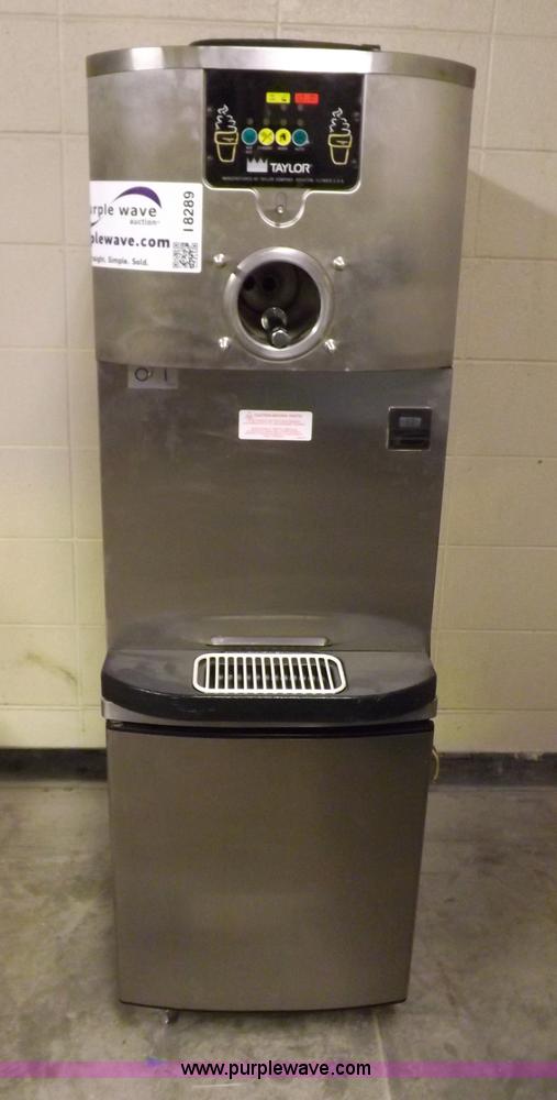 Taylor Crown C70727 ice cream machine in Garden City, KS Item I8289