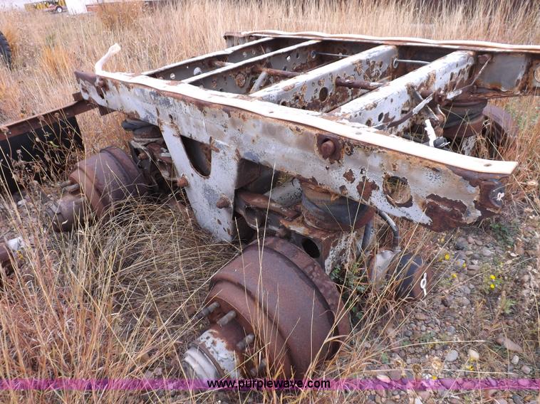 image for item I8317 (3) assorted semi trailer axles