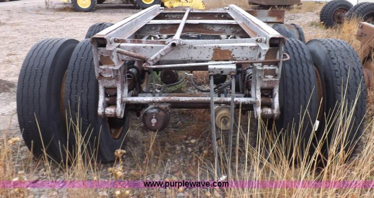 image for item I8317 (3) assorted semi trailer axles