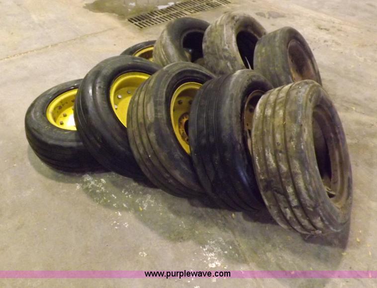 image for item I8318 Assorted tires and wheels