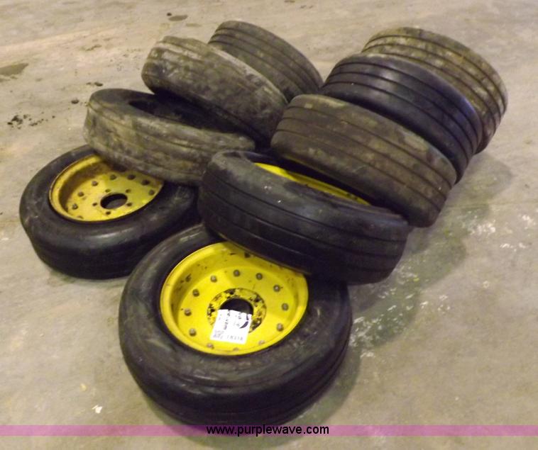 image for item I8318 Assorted tires and wheels