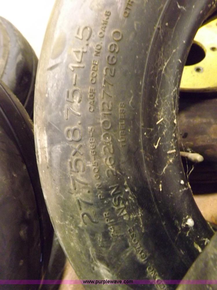 image for item I8318 Assorted tires and wheels