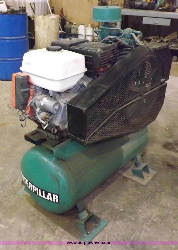 image for item I8319 Portable air compressor