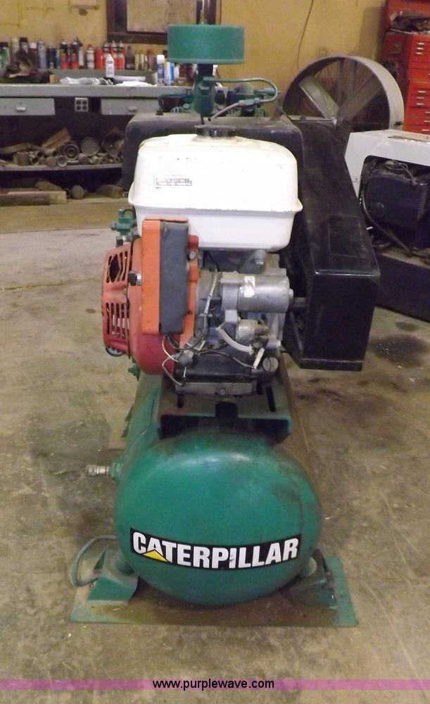 image for item I8319 Portable air compressor