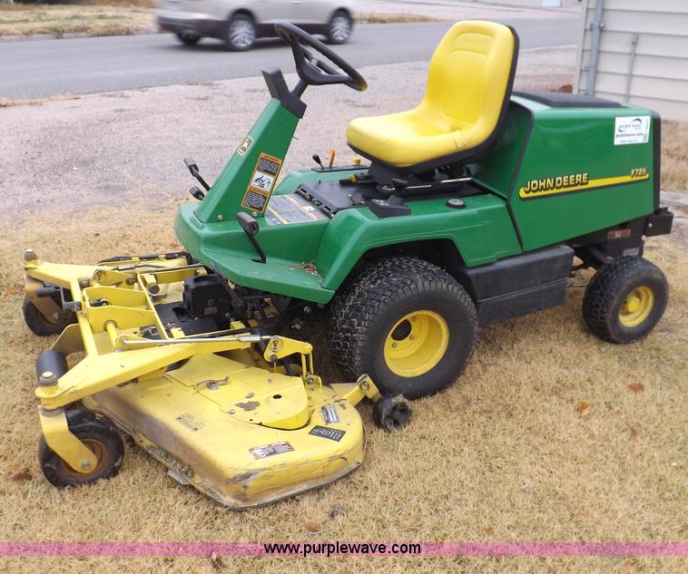 image for item I8321 John Deere F725 lawn mower