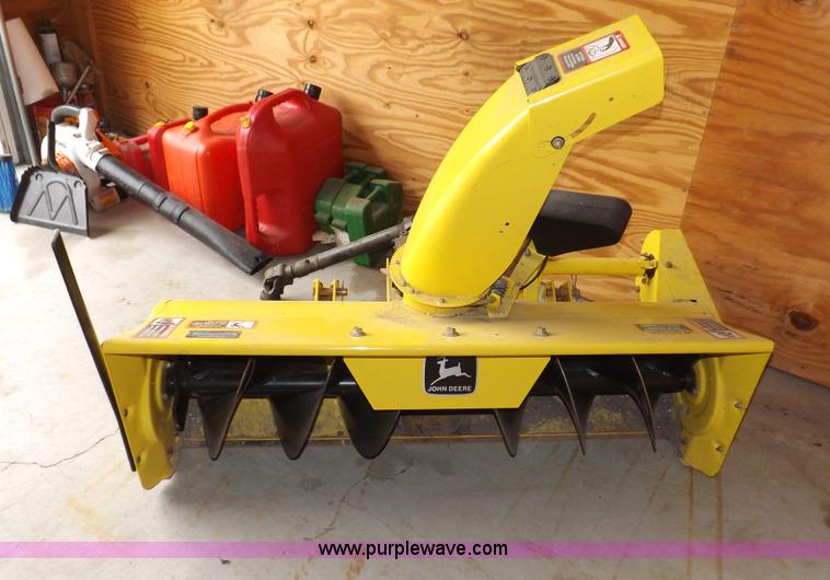 image for item I8321 John Deere F725 lawn mower