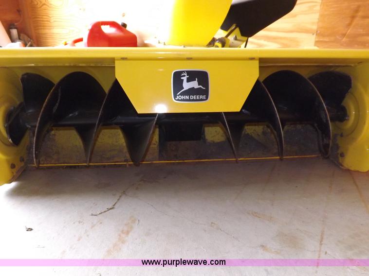 image for item I8321 John Deere F725 lawn mower