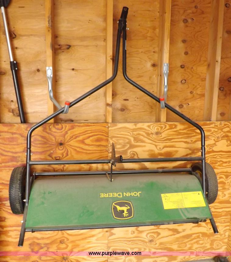 image for item I8321 John Deere F725 lawn mower