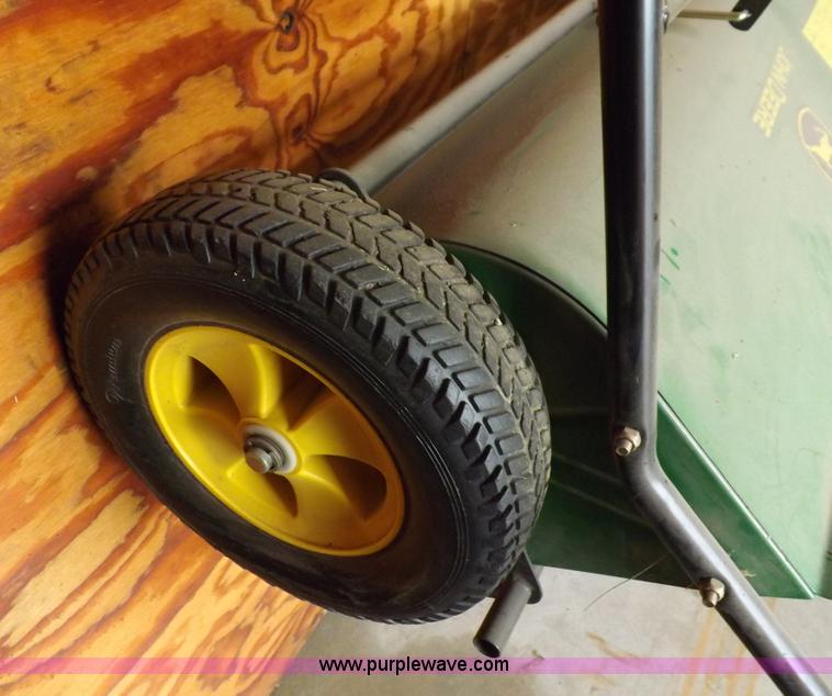 image for item I8321 John Deere F725 lawn mower