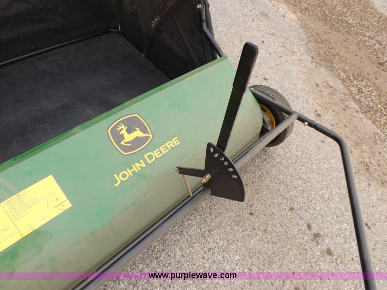 image for item I8321 John Deere F725 lawn mower