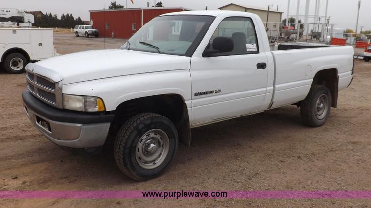 image for item I8322 1999 Dodge Ram 1500 pickup truck