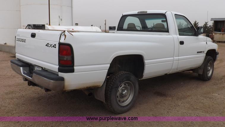 image for item I8322 1999 Dodge Ram 1500 pickup truck