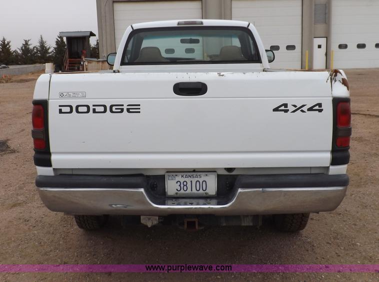 image for item I8322 1999 Dodge Ram 1500 pickup truck