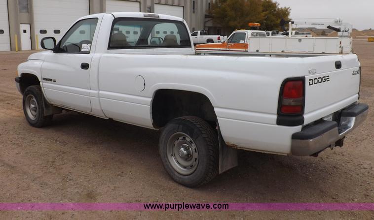 image for item I8322 1999 Dodge Ram 1500 pickup truck