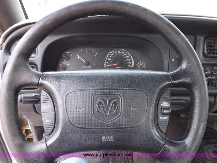 image for item I8322 1999 Dodge Ram 1500 pickup truck
