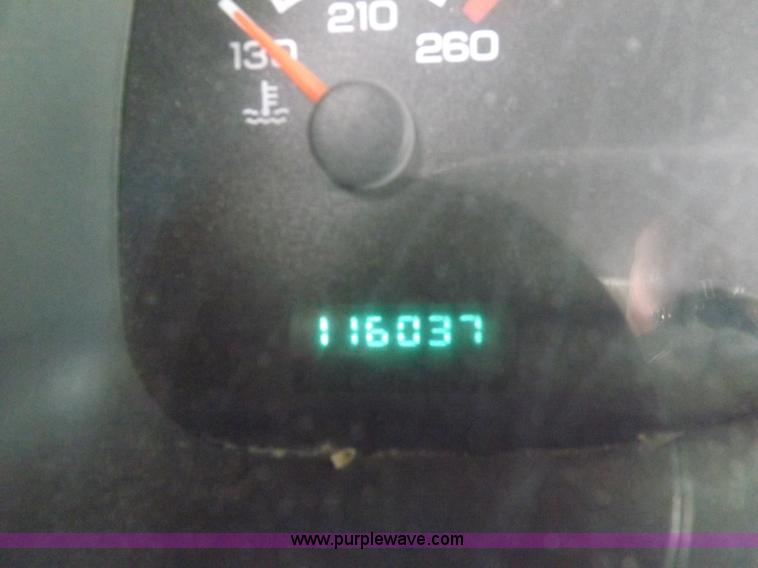 image for item I8322 1999 Dodge Ram 1500 pickup truck