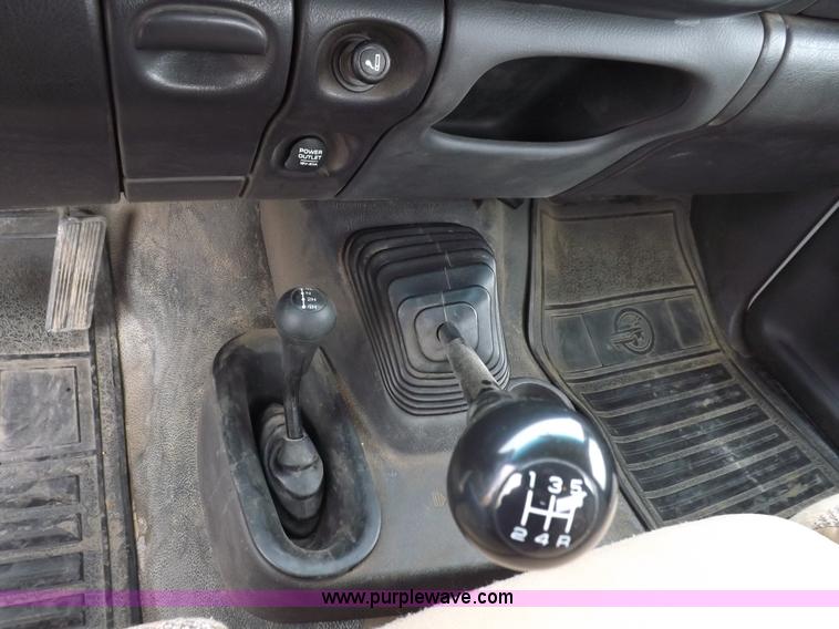 image for item I8322 1999 Dodge Ram 1500 pickup truck